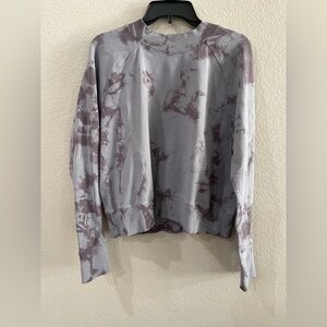 Lululemon crewneck sweatshirt